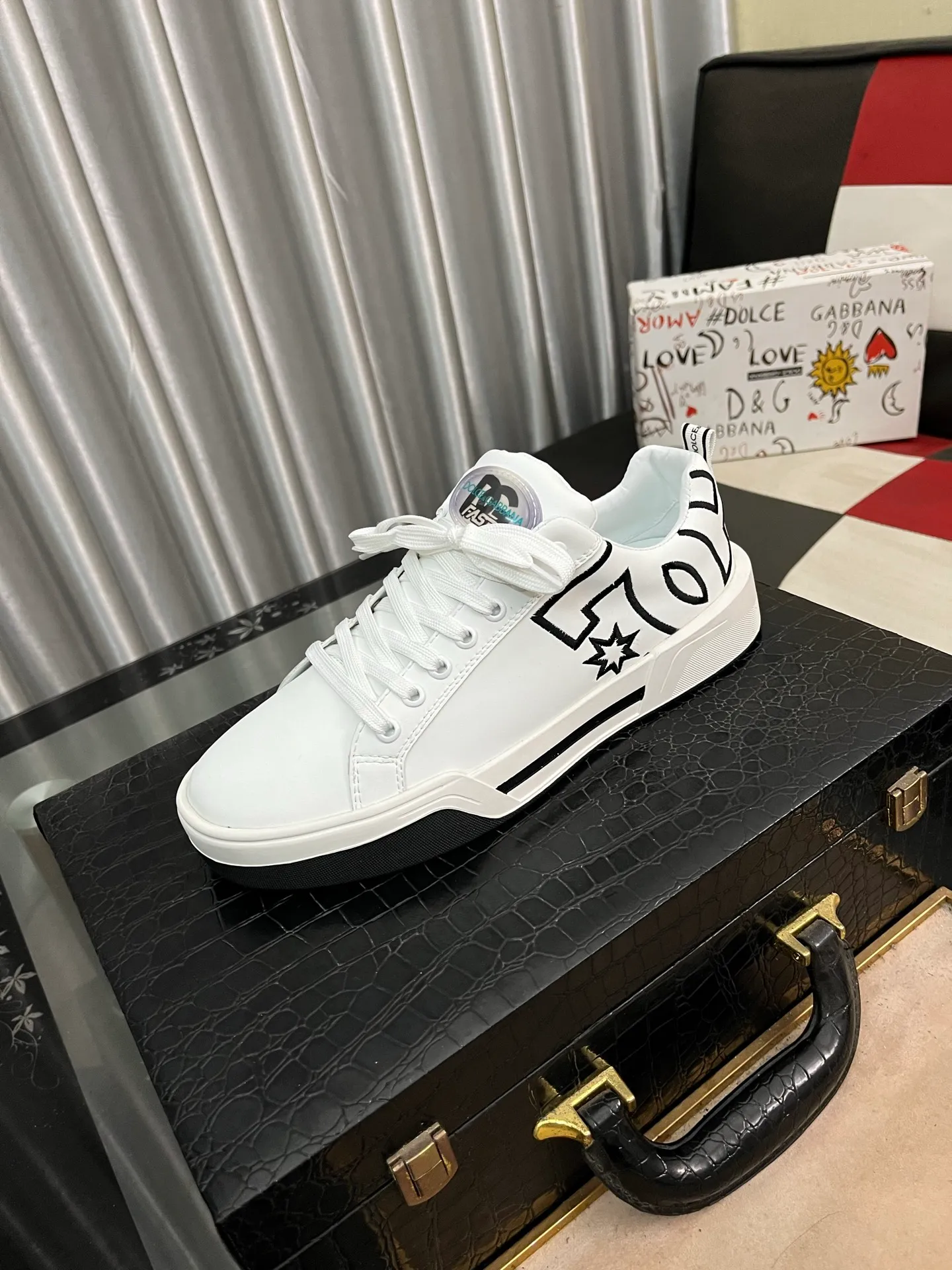 Men's shoes 💰480⌚️⌚️【DG～】Couple casual shoes 2025z cabinet simultaneous sale 🔶Size: 35-46, 🔜The upper is made of multi-material splicing ➕Genuine leather lining, comfortable and breathable, sole: original comfortable and wear-resistant outsole, ⚠️The real thing📱Photographed🎬The real thing is better📢📢📢